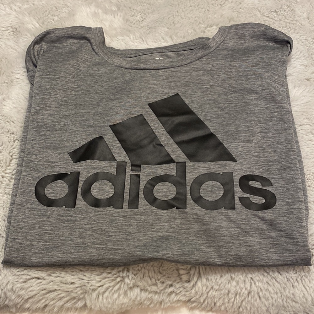Boys Adidas T-shirt - Picture 6 of 6